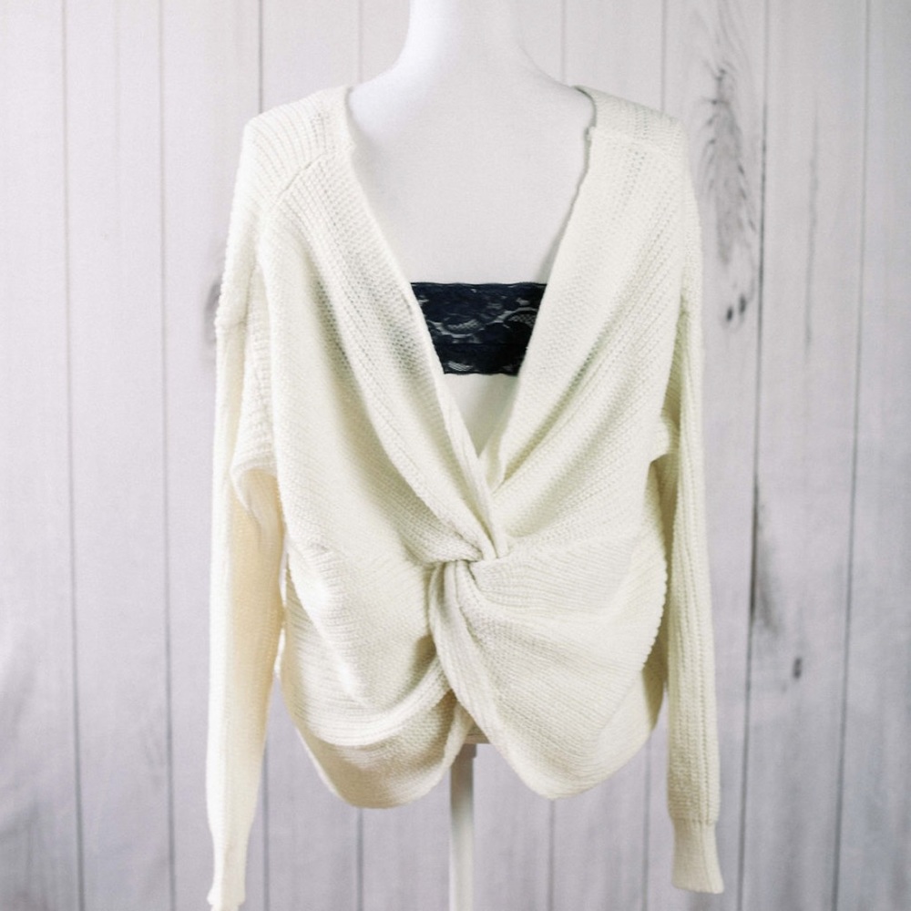 ⚡️LAST ONE⚡️Alyssa- oversized ivory twist sweater - Picture 2 of 9